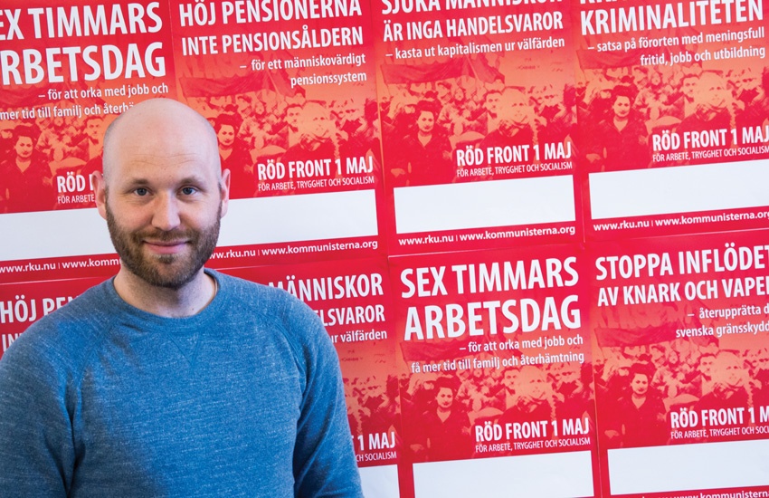 Kommunistiska Partiets partisekreterare uppmanar alla som vill se en riktig arbetarpolitik i Sverige att sluta upp i Röd Front.