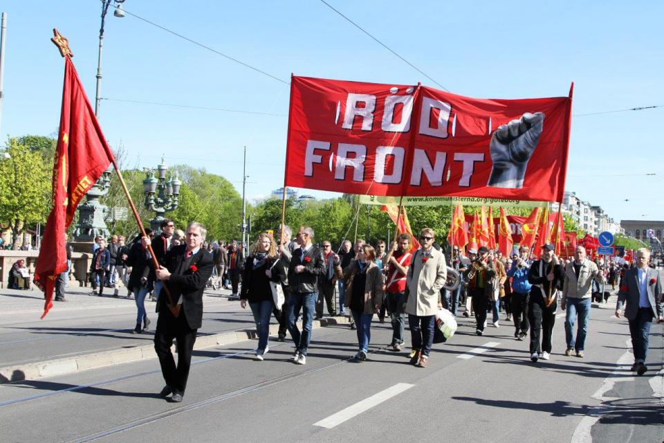 Röd Front mot både staten och kapitalet | Kommunistiska Partiet